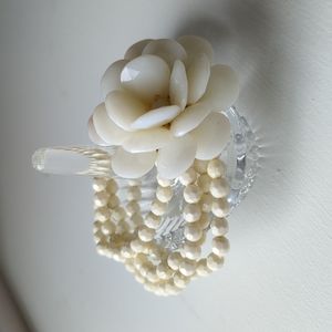 [Gift With Purchase] Cream bracelet set with detachable flower